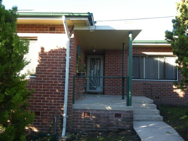 4 Tathra Rd, Bega NSW 2550