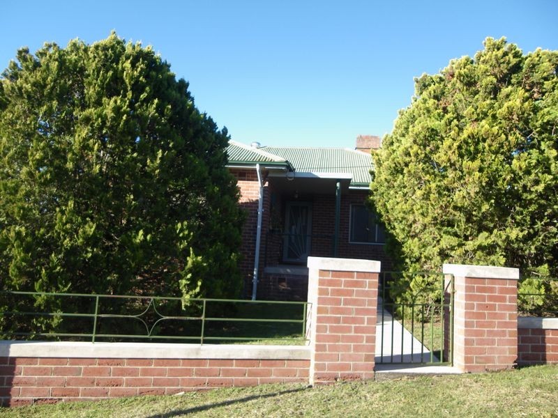 4 Tathra Rd, Bega NSW 2550