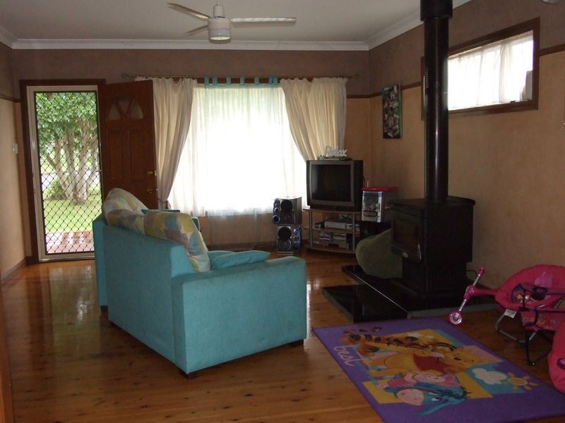 17 Norman Avenue, Bega NSW 2550