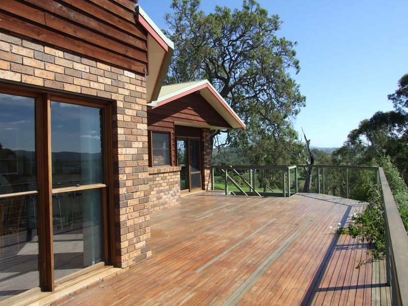 72 Gillcrest Drive, Bega NSW 2550