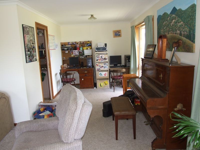 40 Redgum Close, Bega NSW 2550