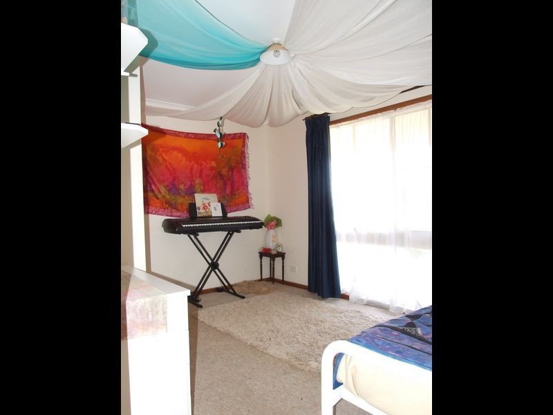 40 Redgum Close, Bega NSW 2550