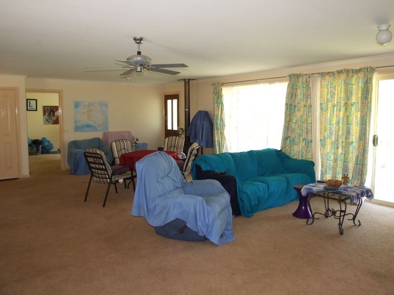 28 Strathmore Crescent, Kalaru NSW 2550