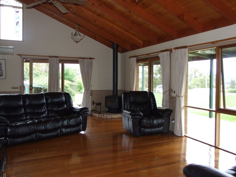 72 Mountview Close, Bega NSW 2550