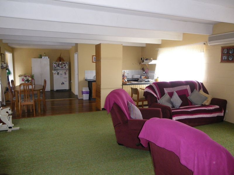 75 Valley Street, Bega NSW 2550