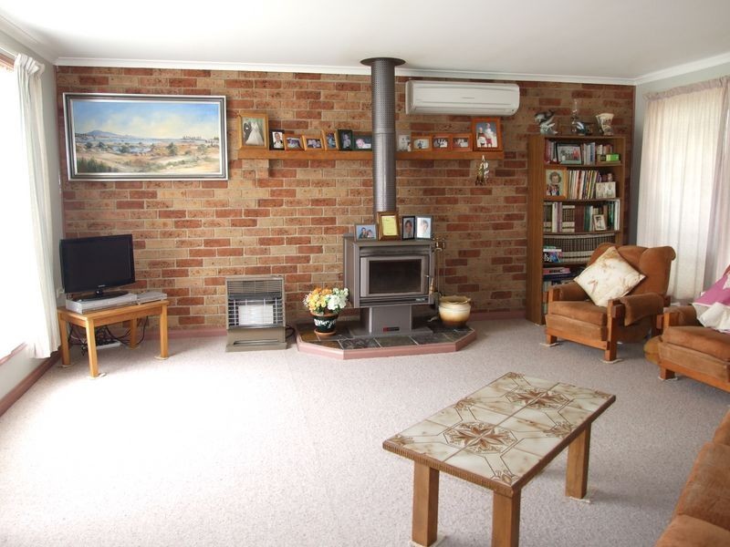 40 Avernus Street, Cobargo NSW 2550