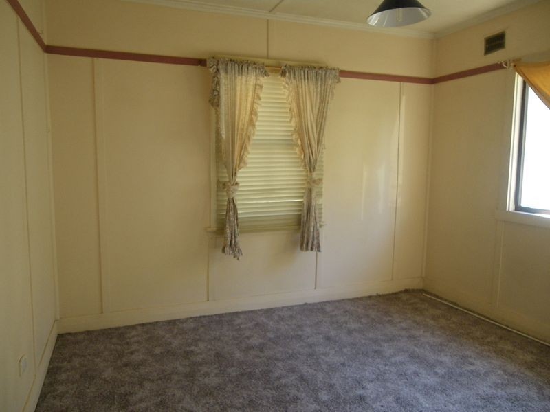 25 Parker Street, Bega NSW 2550