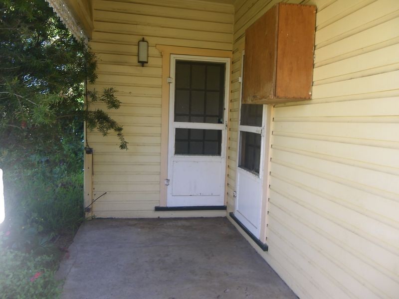 25 Parker Street, Bega NSW 2550