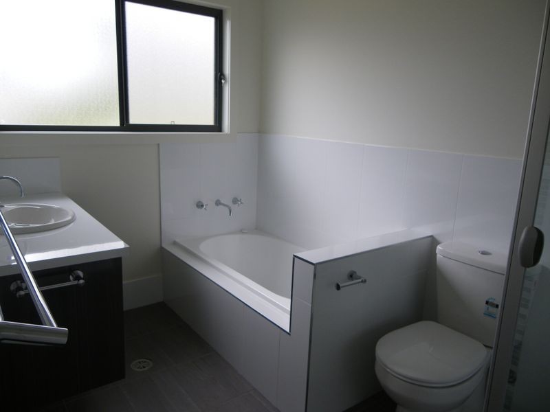 32 Rawlinson Street, Bega NSW 2550