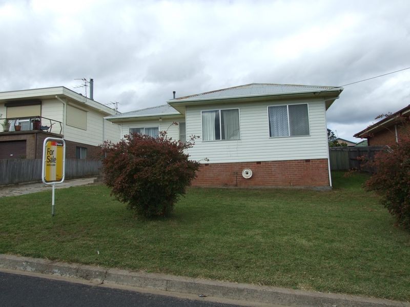 12 Mecklenberg Street, Bega NSW 2550