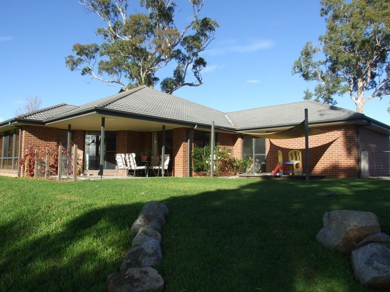 3 Denison Close, Bega NSW 2550