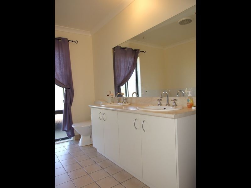 3 Denison Close, Bega NSW 2550