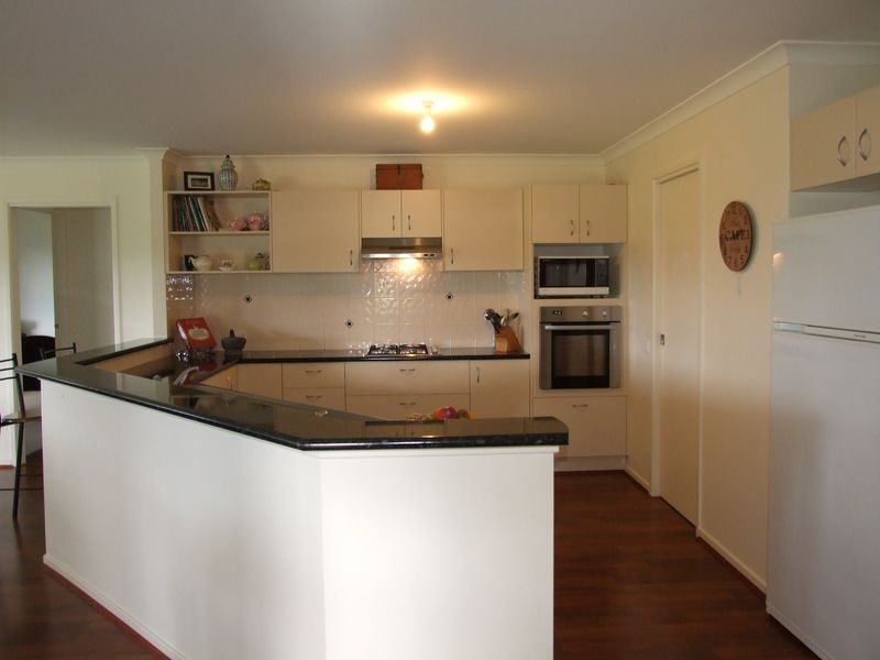 3 Denison Close, Bega NSW 2550