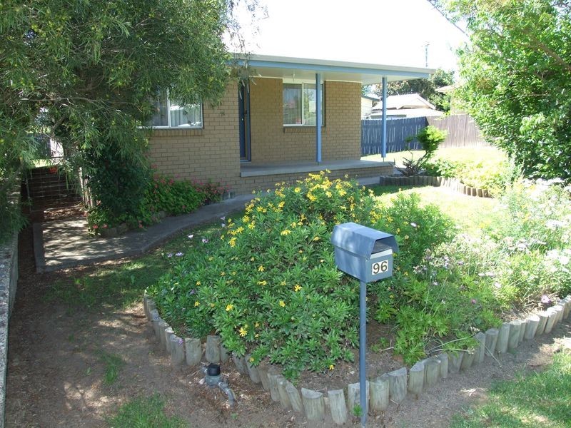 96 Ravenswood Street, Bega NSW 2550