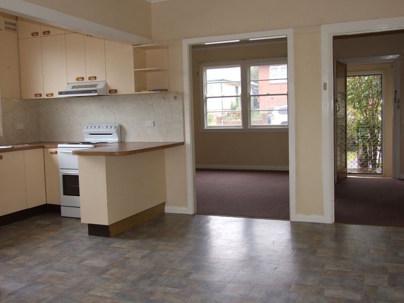 5 Wallace Street, Bega NSW 2550