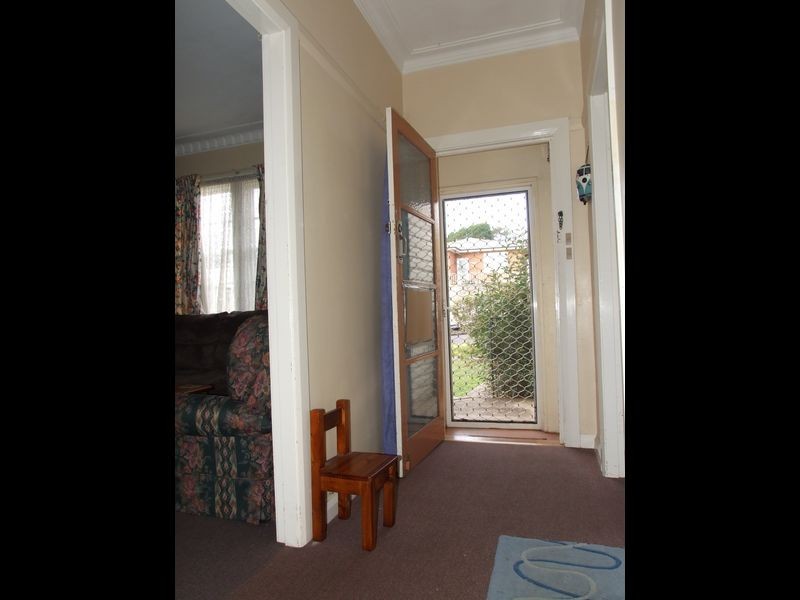 5 Wallace Street, Bega NSW 2550