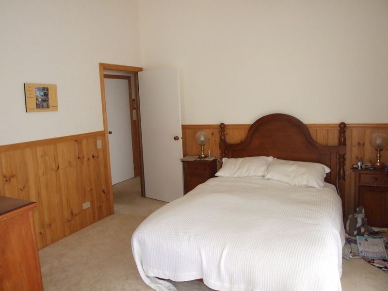 147 Slaters Lane, Tantawangalo NSW 2550
