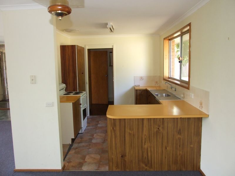 5 Gregory Way, Bega NSW 2550