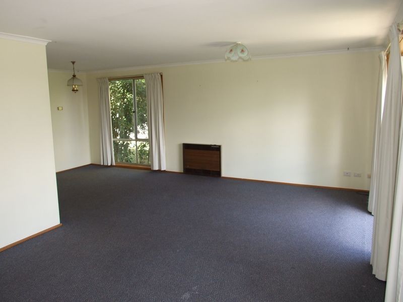 5 Gregory Way, Bega NSW 2550