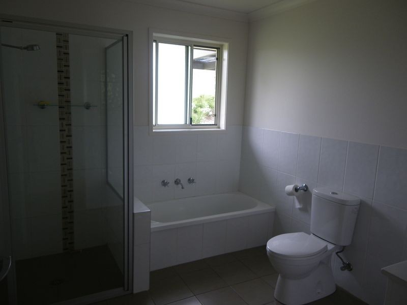 70 Glen Mia Drive, Bega NSW 2550