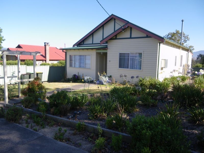 31 Bega Street, Bega NSW 2550