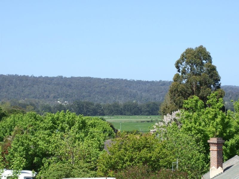 5 Sattler Street, Bega NSW 2550