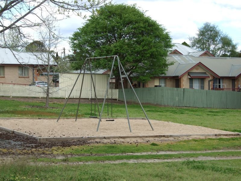 60 Ravenswood Street, Bega NSW 2550