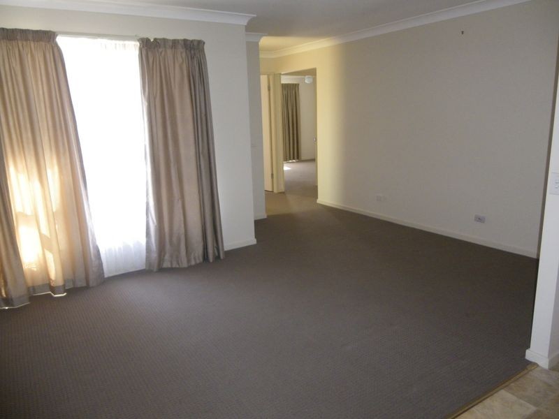 2 Laws Drive, Bega NSW 2550