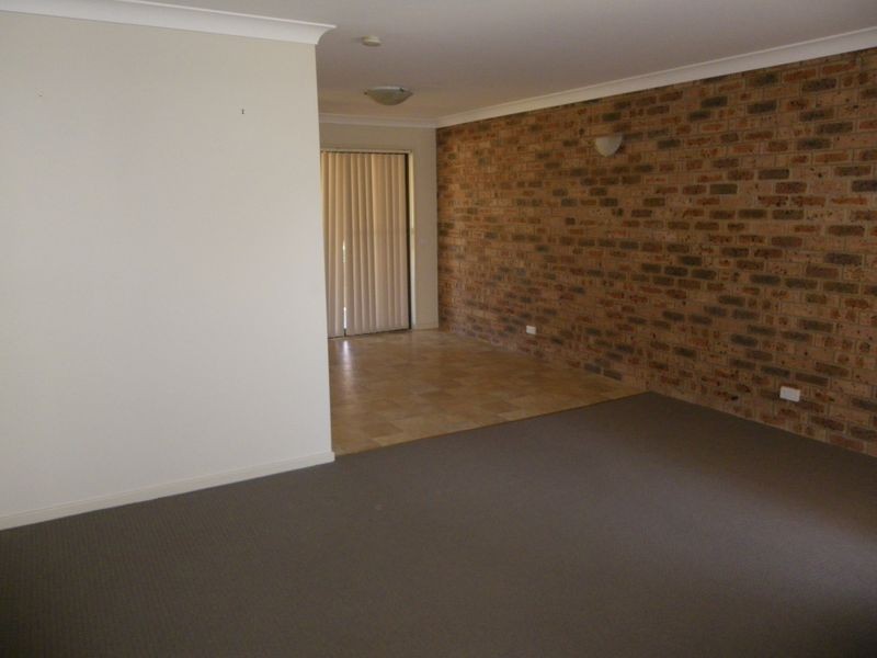 2 Laws Drive, Bega NSW 2550