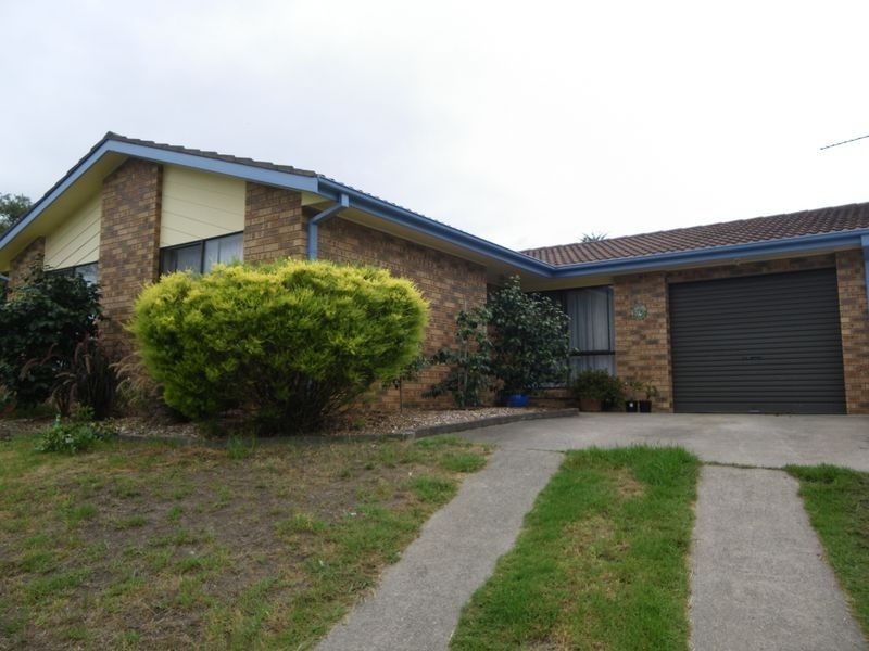 2 Laws Drive, Bega NSW 2550