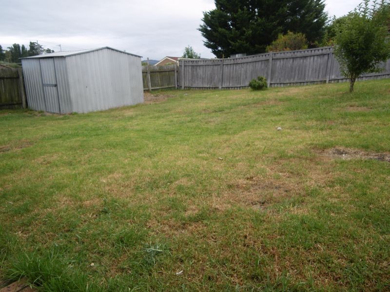 2 Laws Drive, Bega NSW 2550