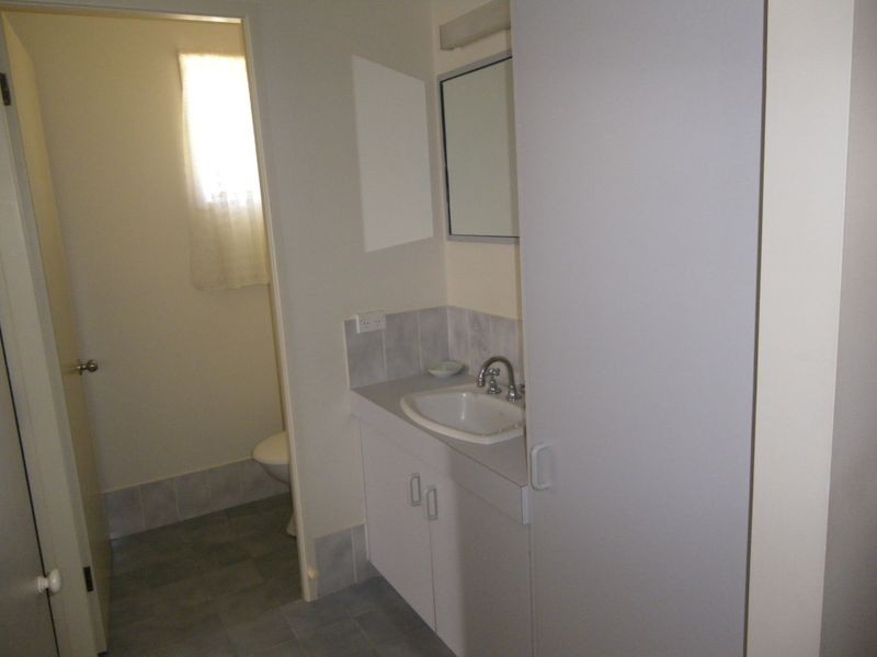 2 Laws Drive, Bega NSW 2550