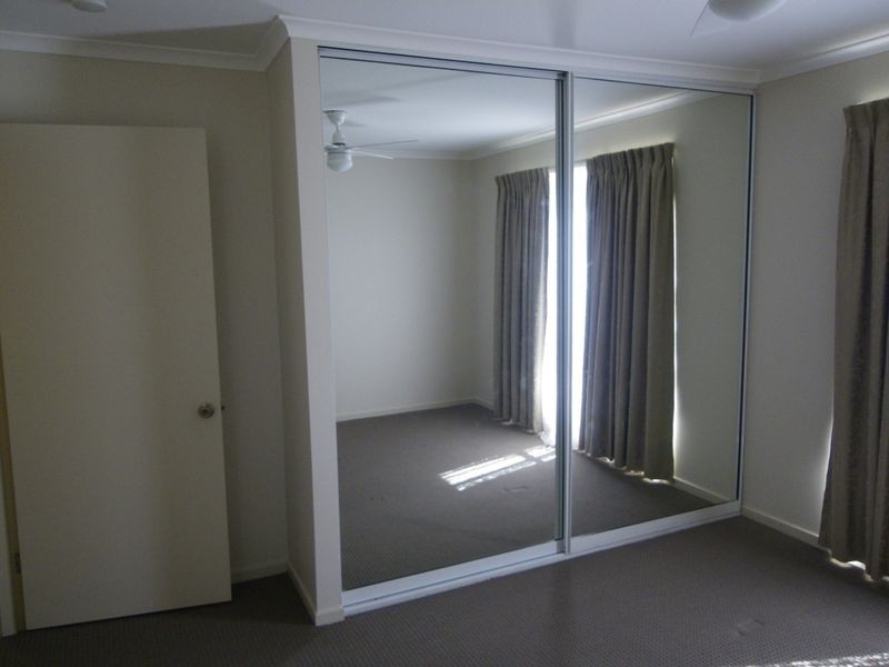 2 Laws Drive, Bega NSW 2550