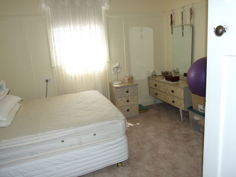 74 Parker Street, Bega NSW 2550