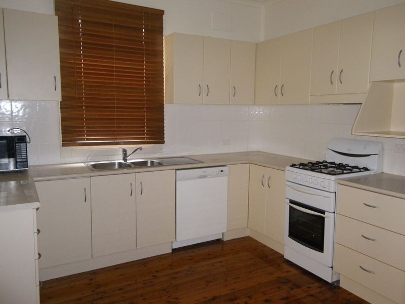 26 Hill Street, Bega NSW 2550