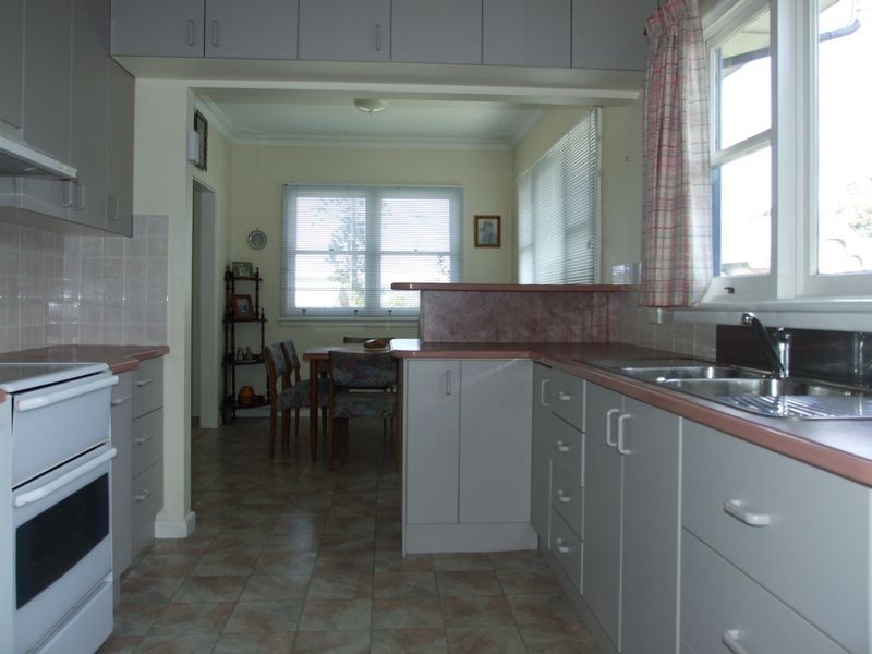 60 Upper Street, Bega NSW 2550