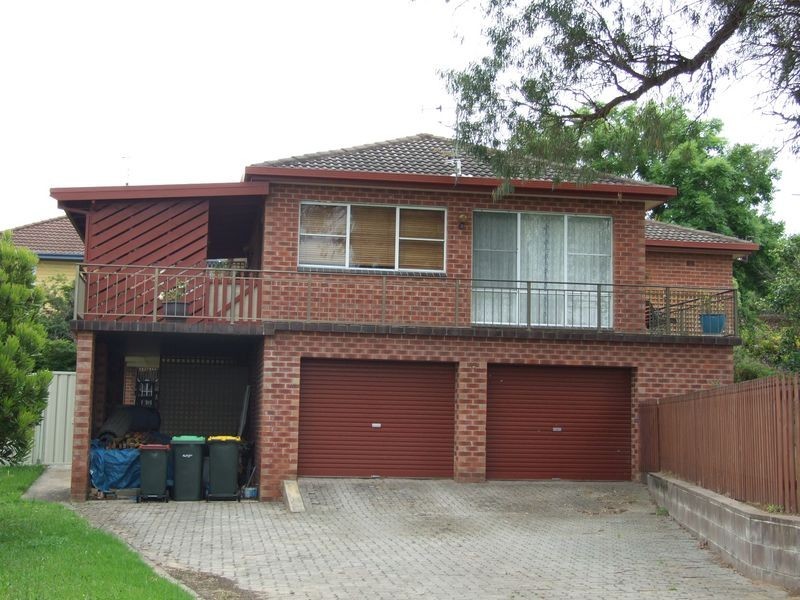 4 Watson Street, Bega NSW 2550