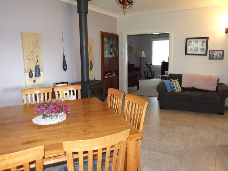 4 Watson Street, Bega NSW 2550