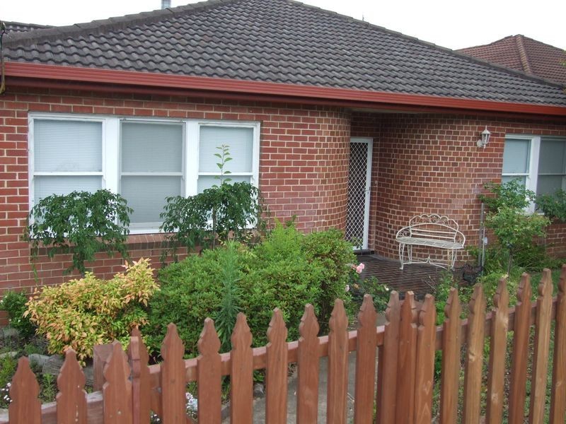 4 Watson Street, Bega NSW 2550