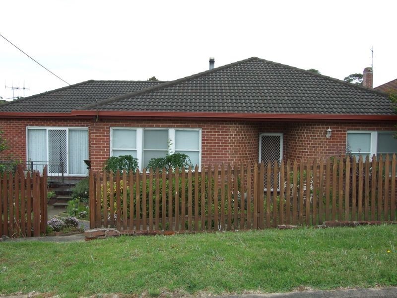 4 Watson Street, Bega NSW 2550