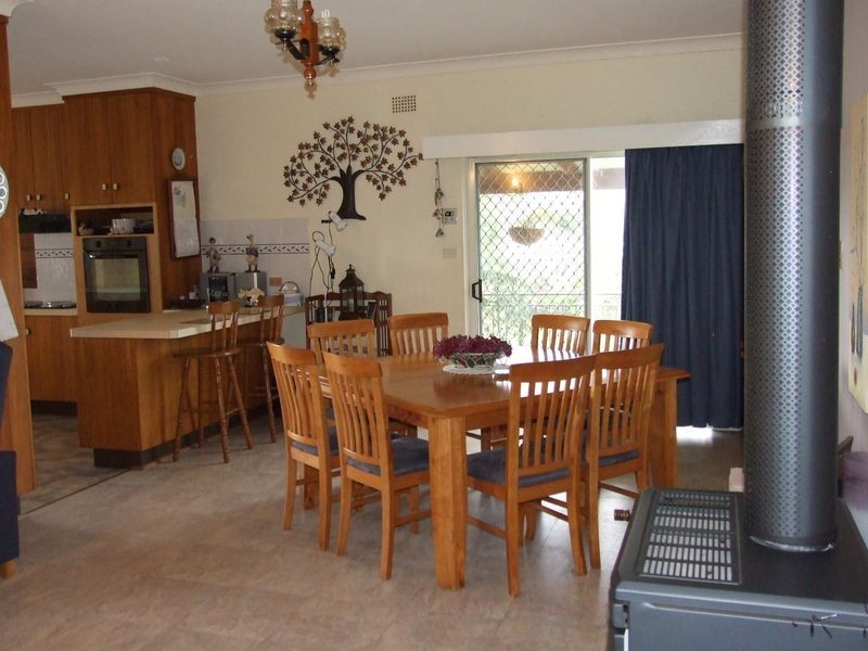 4 Watson Street, Bega NSW 2550