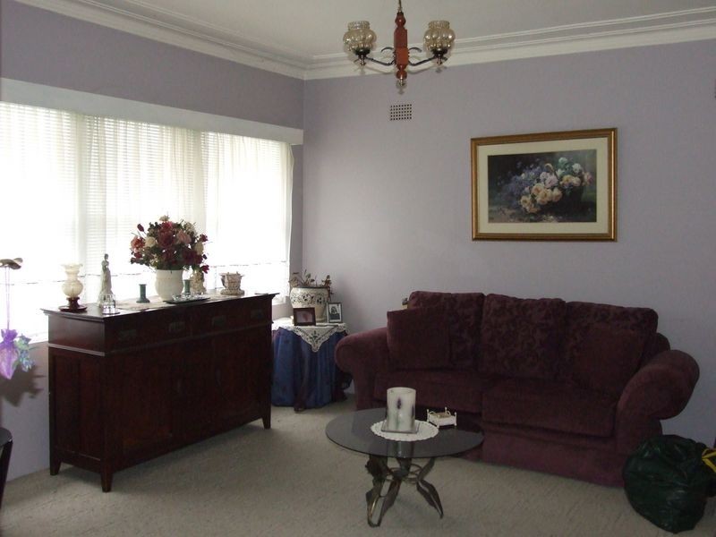 4 Watson Street, Bega NSW 2550