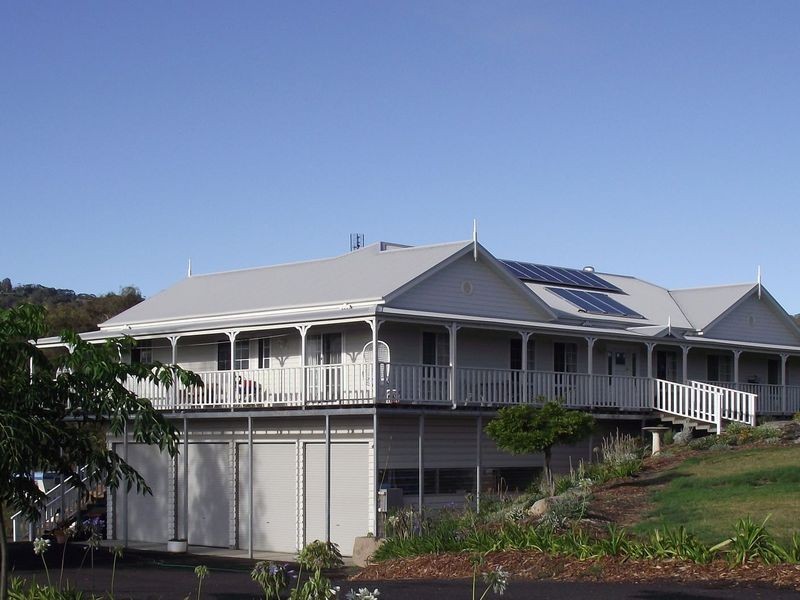 63 Narrawa Place, Bega NSW 2550