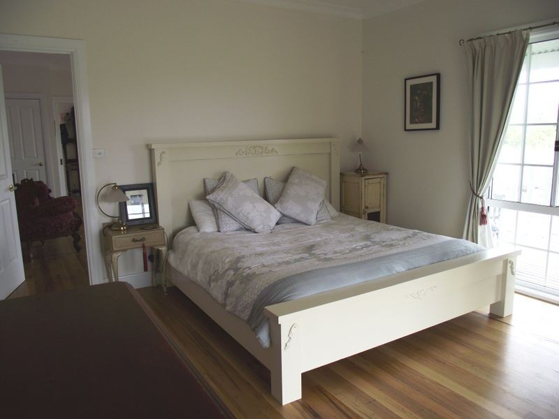 63 Narrawa Place, Bega NSW 2550