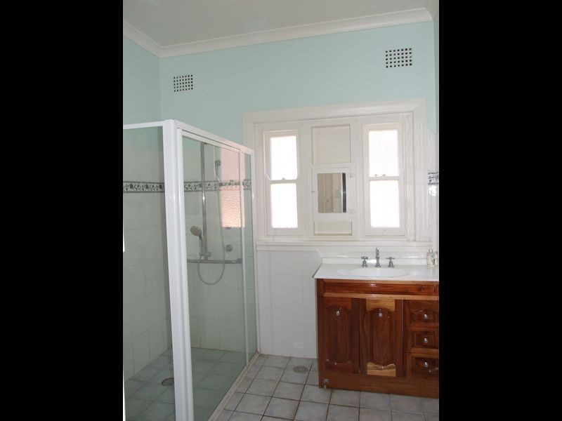 42 Hill Street, Bega NSW 2550