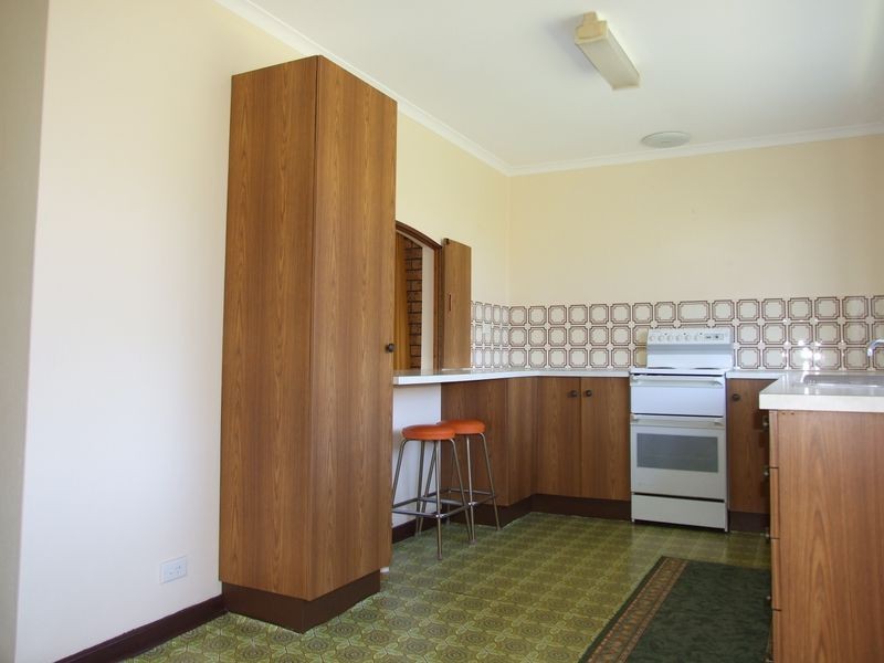 98 Lynjohn Drive, Bega NSW 2550