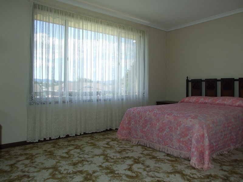 98 Lynjohn Drive, Bega NSW 2550