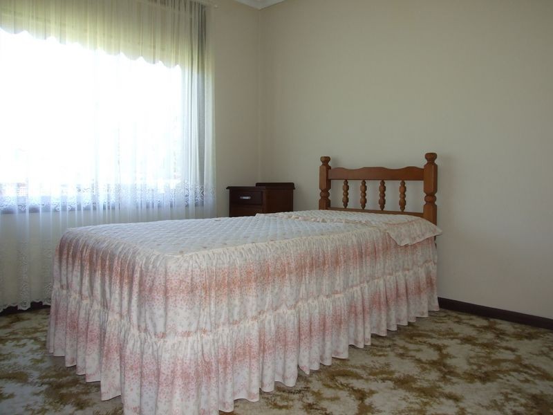 98 Lynjohn Drive, Bega NSW 2550