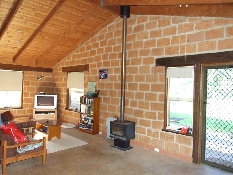 425 Reedy Swamp Road, Tarraganda NSW 2550