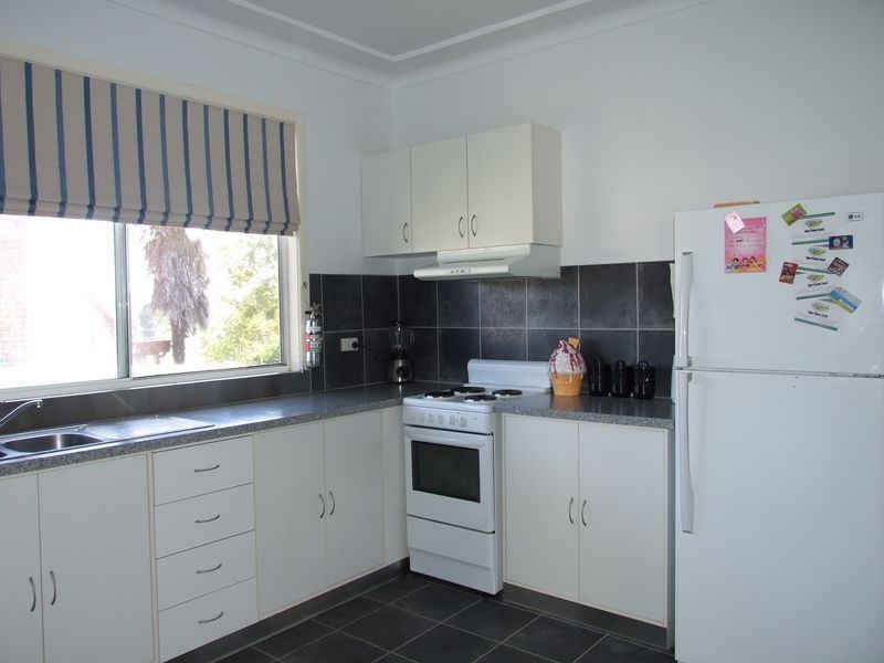 1 Watson Street, Bega NSW 2550